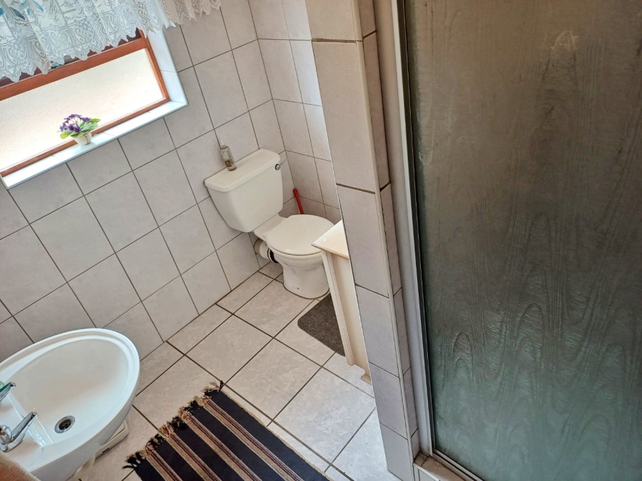 2 Bedroom Property for Sale in Fraaiuitsig Western Cape